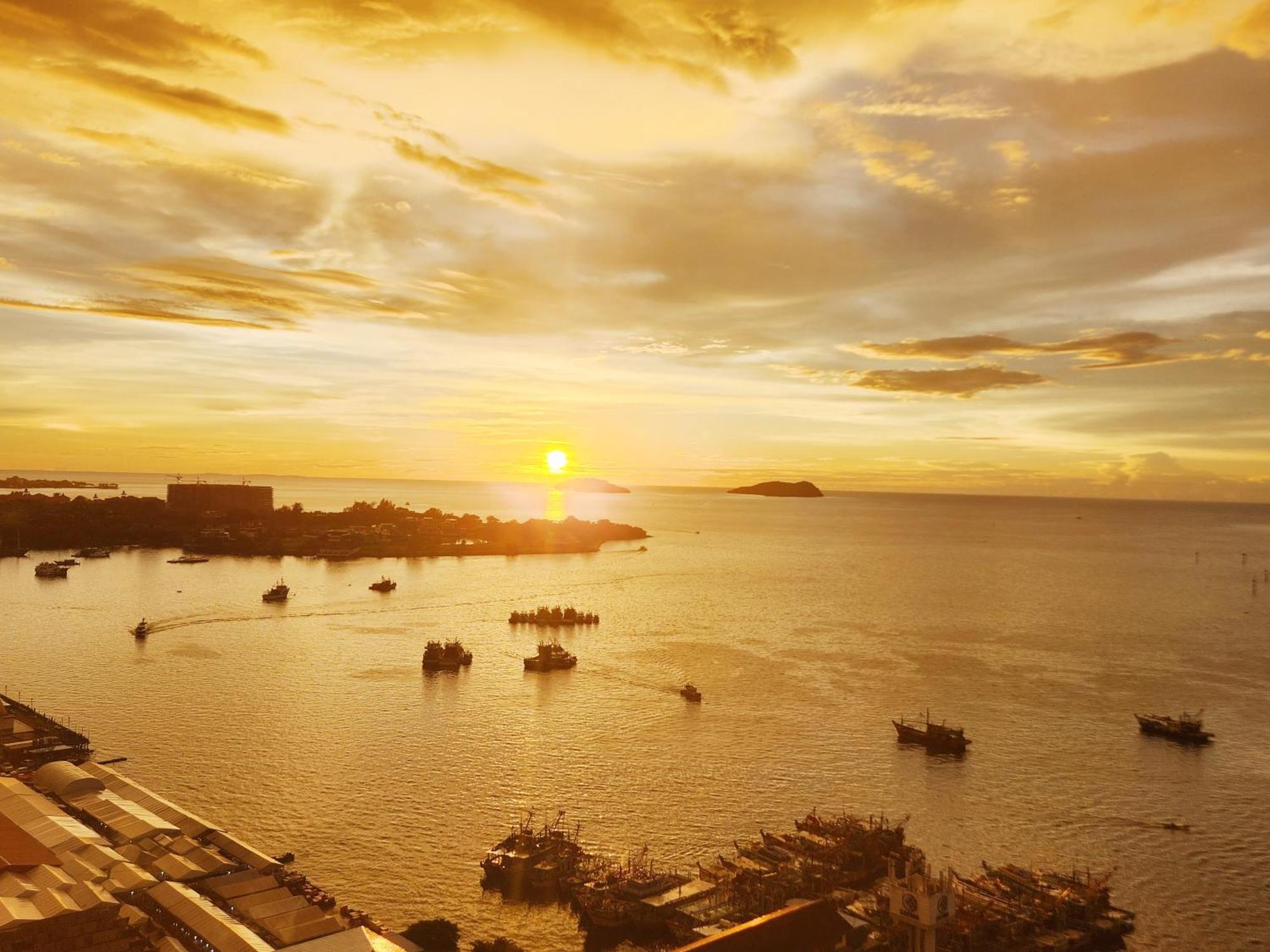 The Shore Kota Kinabalu City Centre By Lw Suites Bagian luar foto