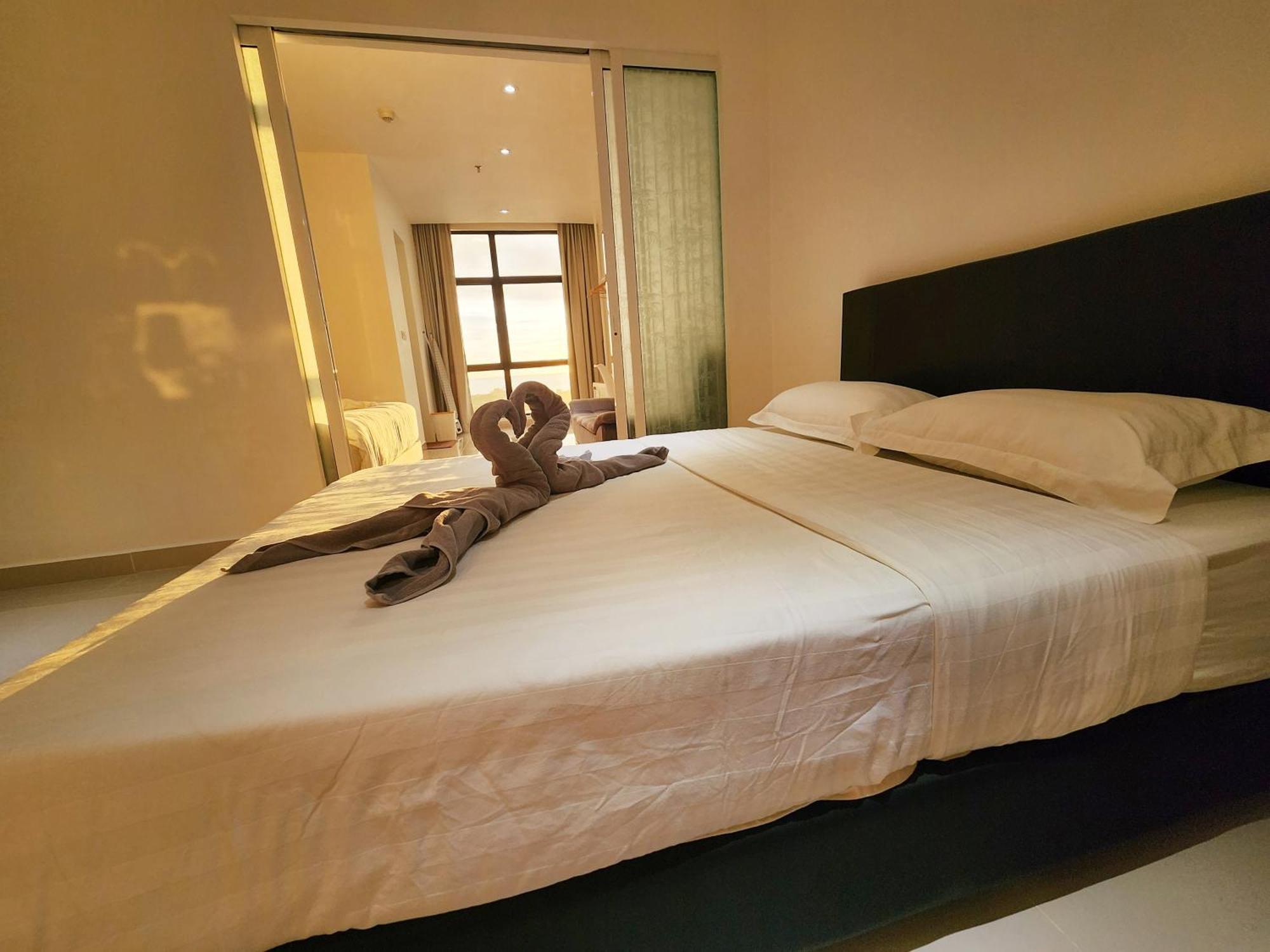 The Shore Kota Kinabalu City Centre By Lw Suites Bagian luar foto