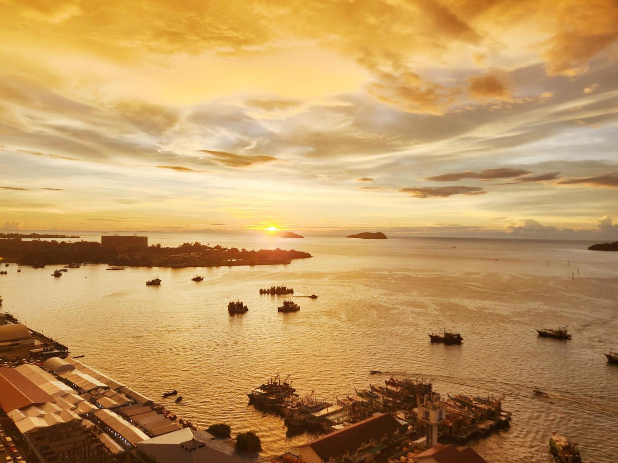 The Shore Kota Kinabalu City Centre By Lw Suites Bagian luar foto