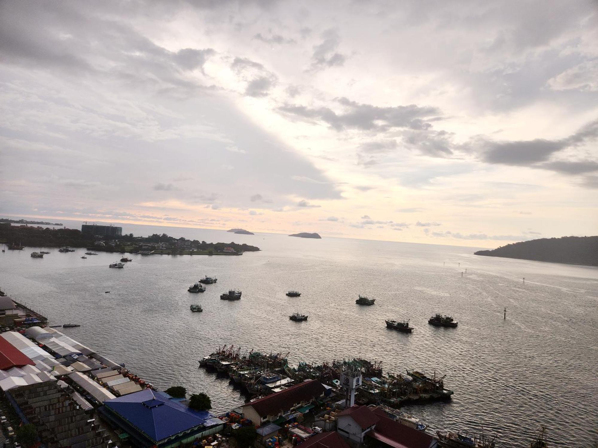 The Shore Kota Kinabalu City Centre By Lw Suites Bagian luar foto