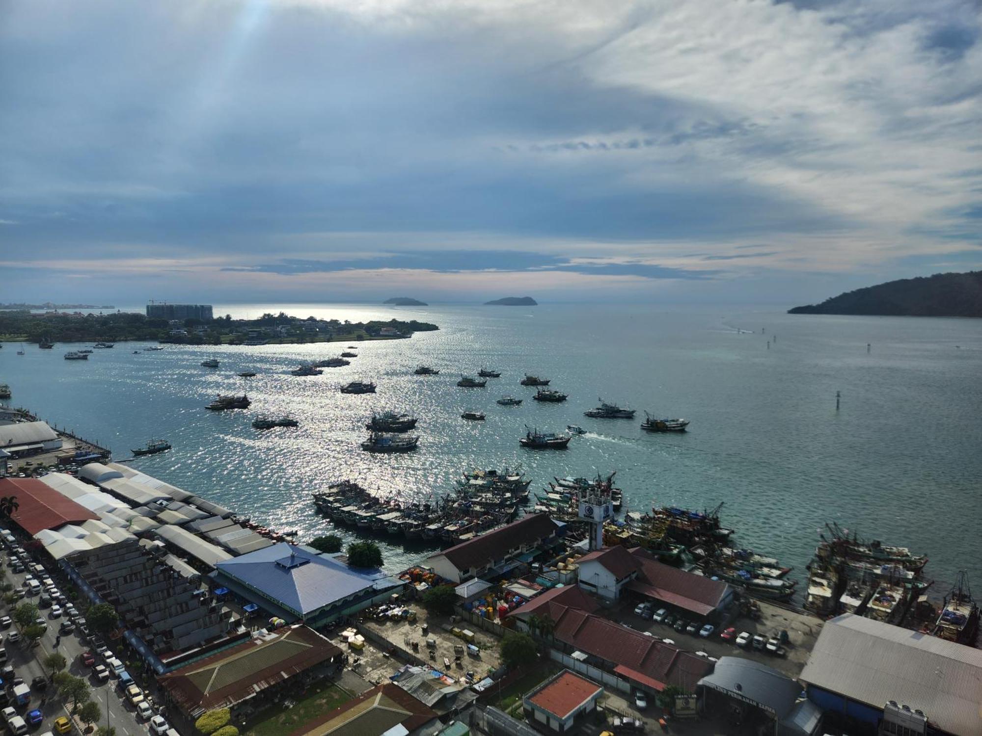 The Shore Kota Kinabalu City Centre By Lw Suites Ruang foto